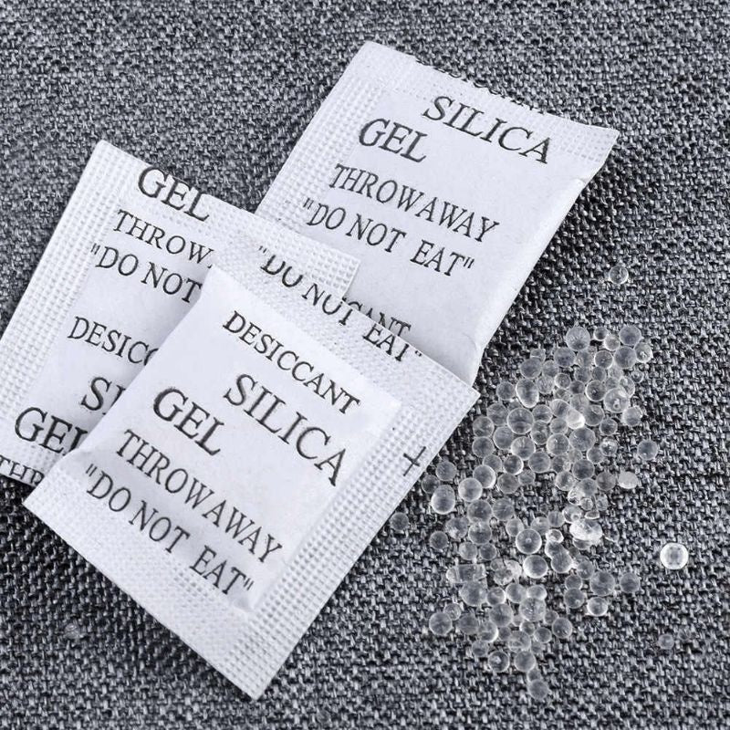 Silica Gel 1g (2 pieces for 7 pesos) Food, Leather, Bags, Shoes Absorb moisture, anti molds, flowers